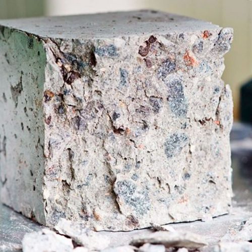 Как правильно забивать кубики бетона